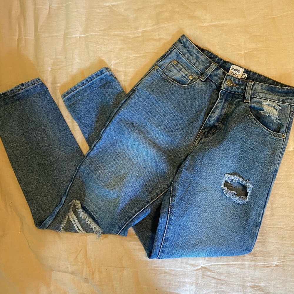 NWOT Princess Polly Hayden Knee Rip Jeans